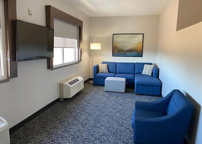 Comfort Inn & Suites Near Lake Guntersville