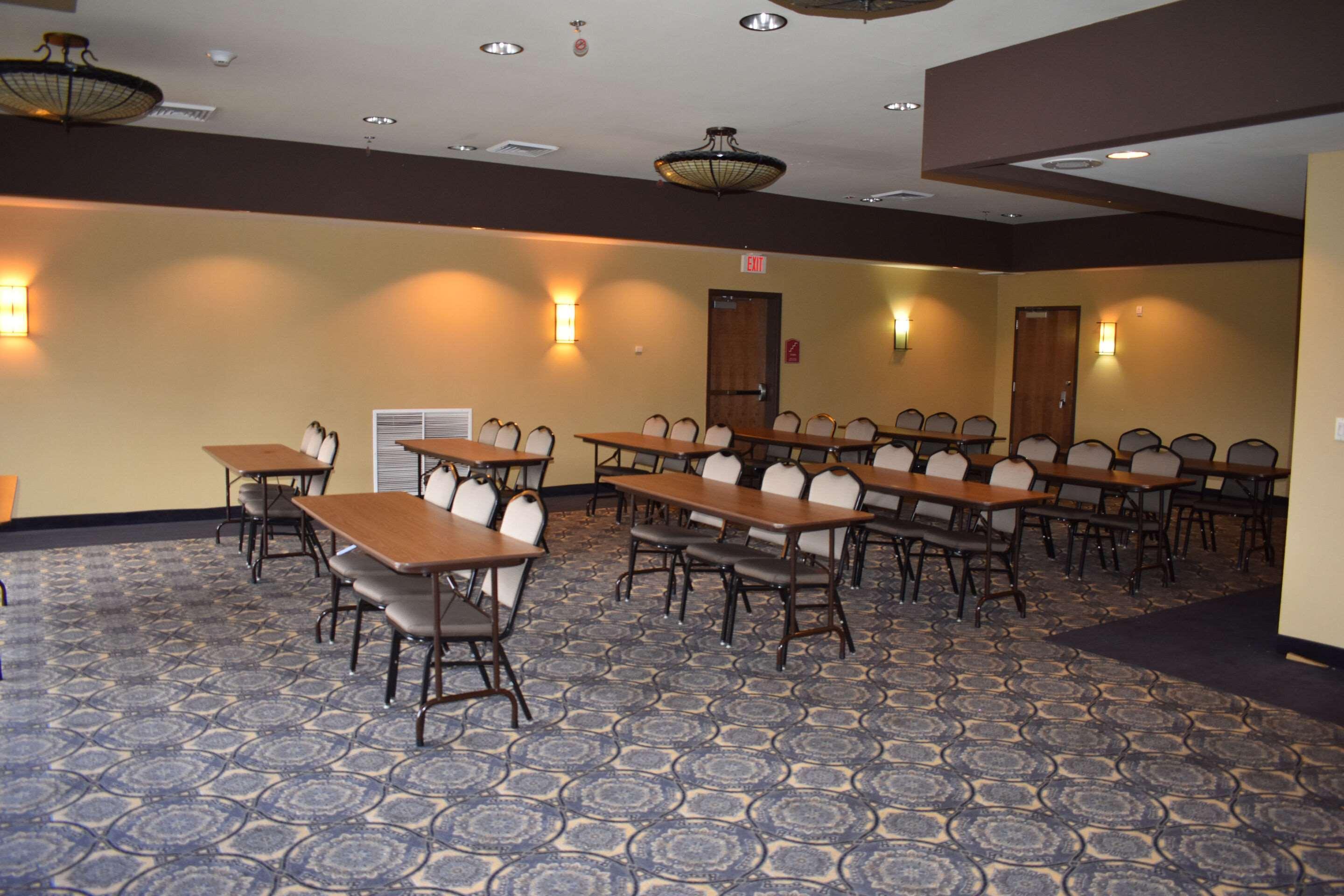 Comfort & Near Guntersville Hotel 3*