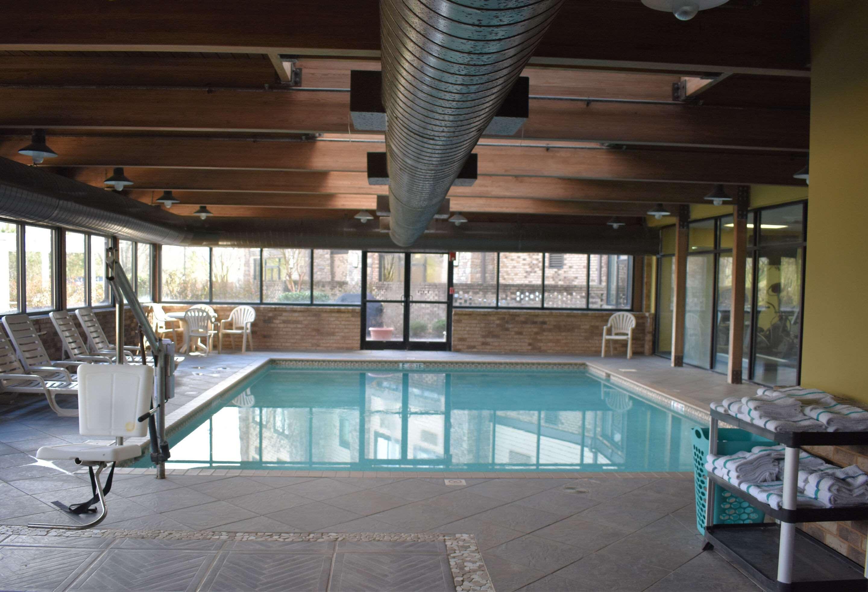 Comfort & Near Guntersville Hotel 3*