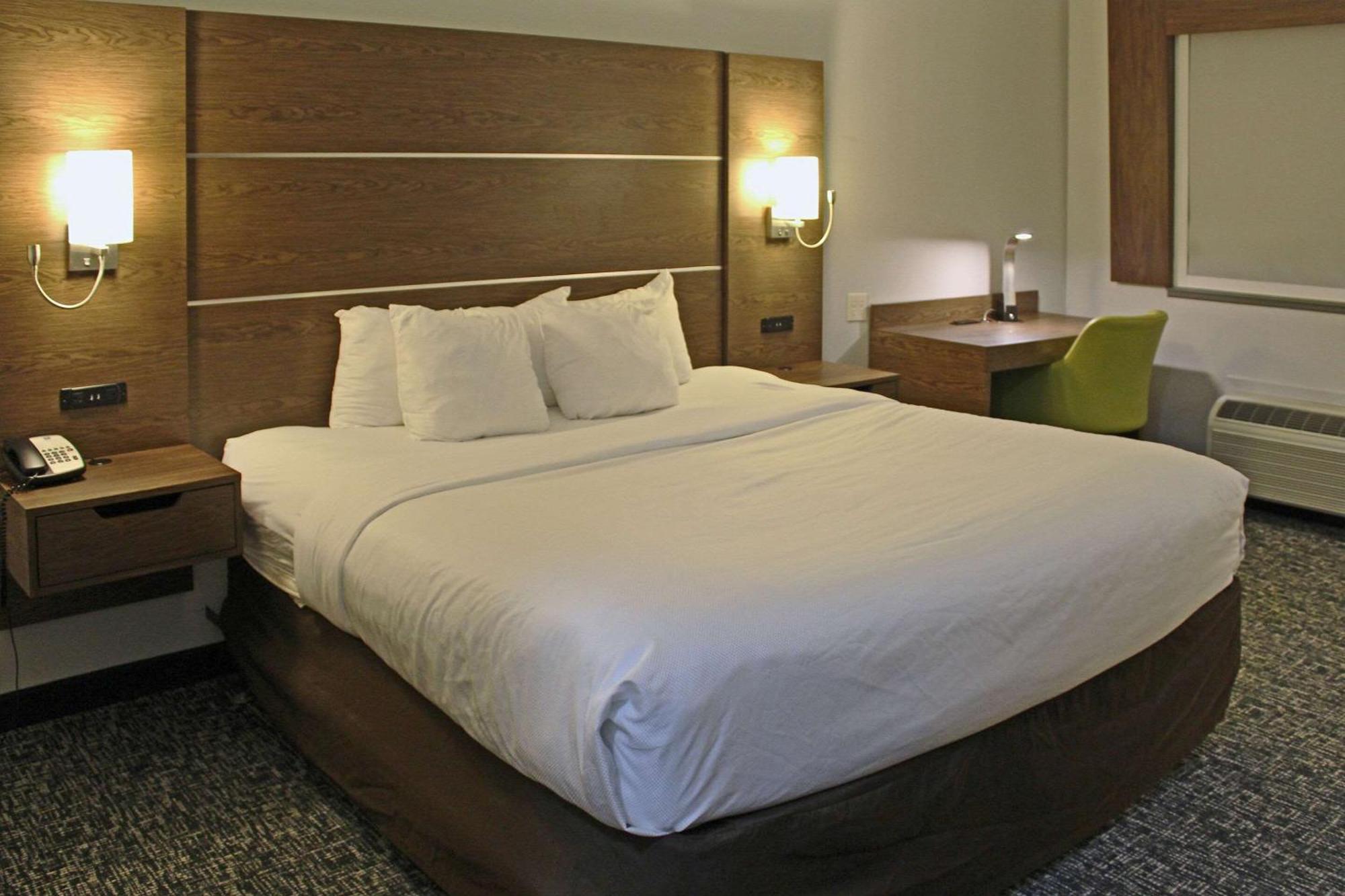 Hotel Comfort & Near Guntersville