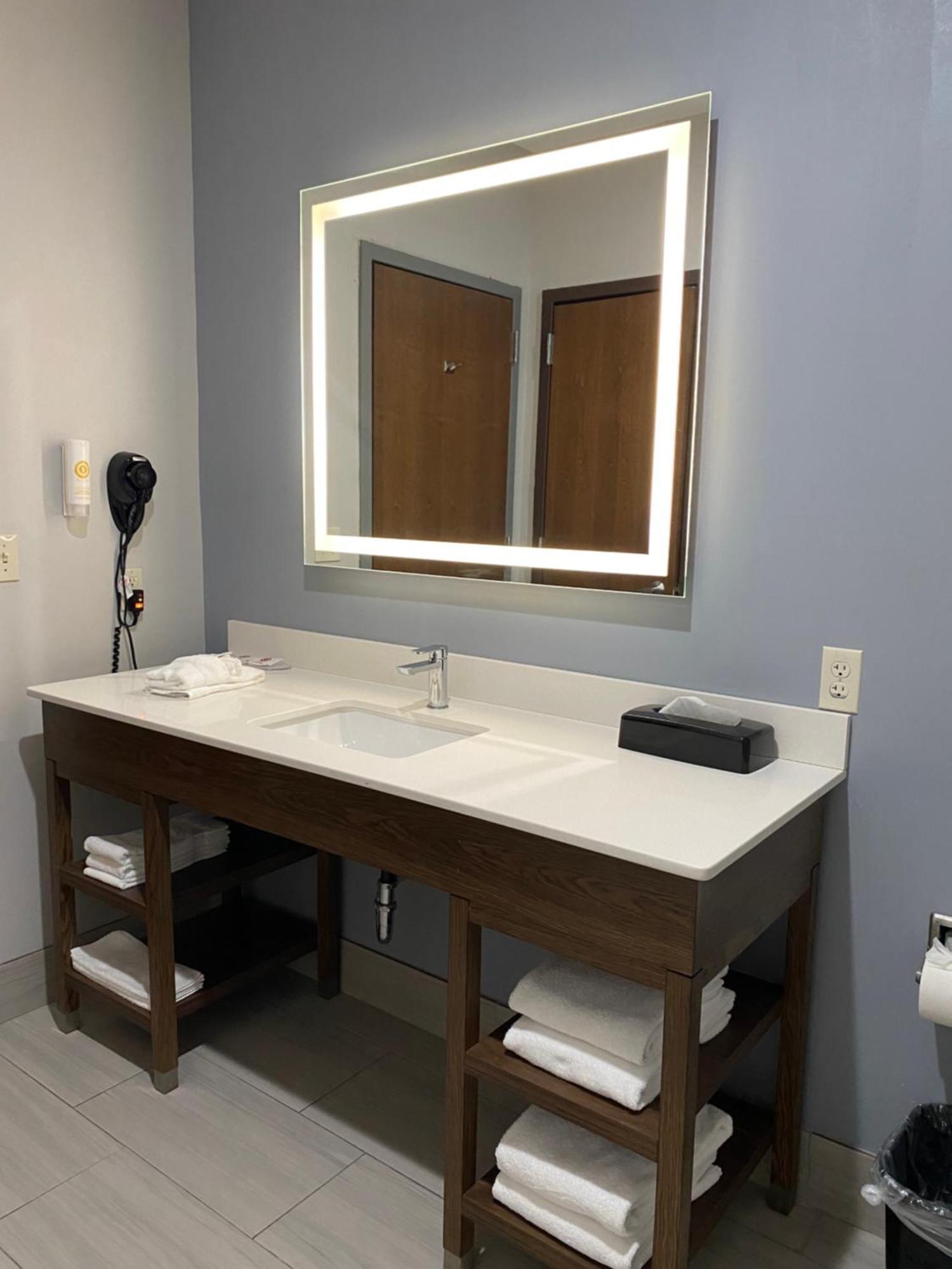 Hotel Comfort & Near Guntersville