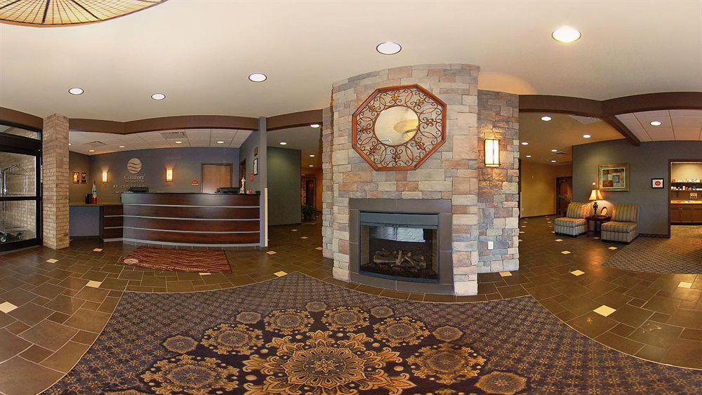 Comfort & Near Guntersville Hotel